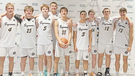 AHS Sophomore’s Summer Basketball Team Finishes Third at Nationals in Texas