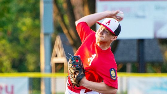Auburn Baseball Seniors Win Four of First Five Outings