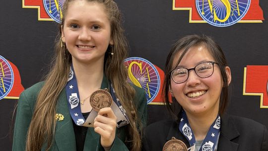 Auburn’s Zhang, Gerdes Medal at Class B State Speech