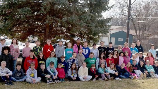 Calvert Fifth Graders Unload Auburn Backpack Food Delivery
