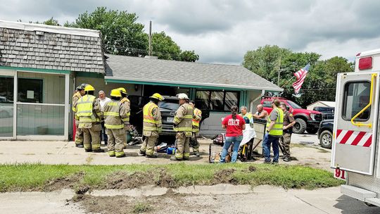 No Serious Injuries in Two-Vehicle Collision That Damaged Dairy Sweet