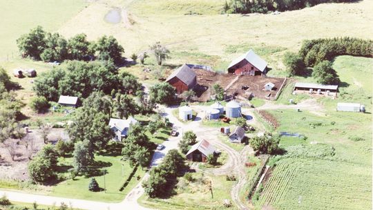 Woltemath Family to Receive Johnson Co. Heritage Family Farm Award