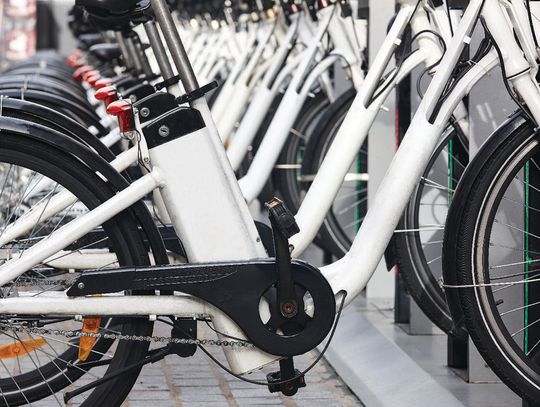AAA-’E-Ride Ready’ Campaign Resources Available to Help Prevent E‑Bike and E-Scooter Injuries