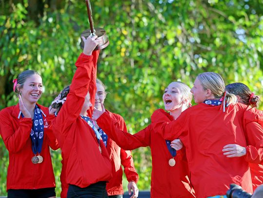 Auburn Cross Country Girls Break Through For State Title