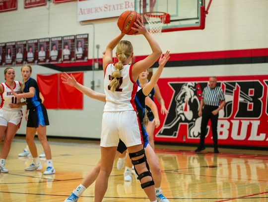 Auburn, Johnson-Brock Basketball Teams In Tourney at Sabetha, Kan.