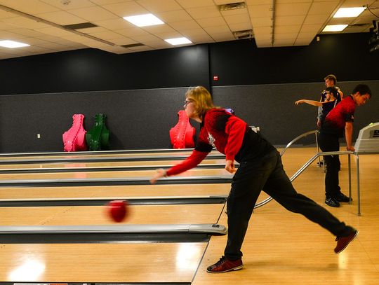 Auburn’s Unified Bowling Moves to District Play While It Builds Community