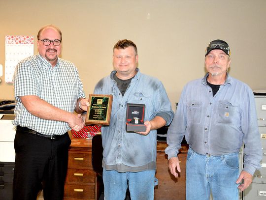 Ben Hardy Recognized On A Quarter Century Employment at Magnolia Metal