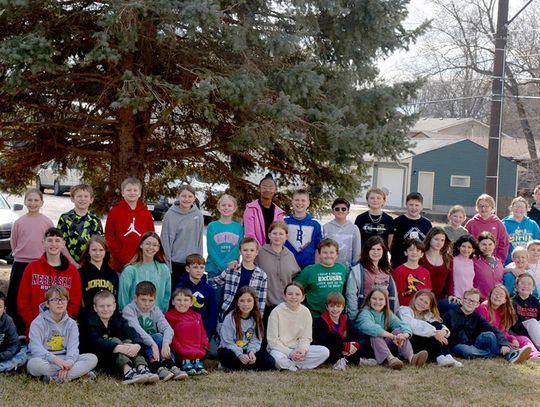 Calvert Fifth Graders Unload Auburn Backpack Food Delivery