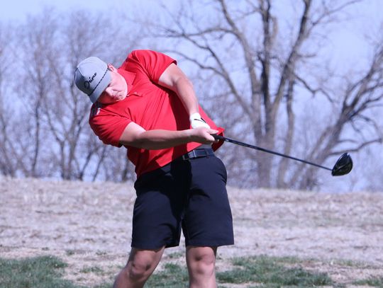 Dammast Leads Auburn Past Falls City, HTRS