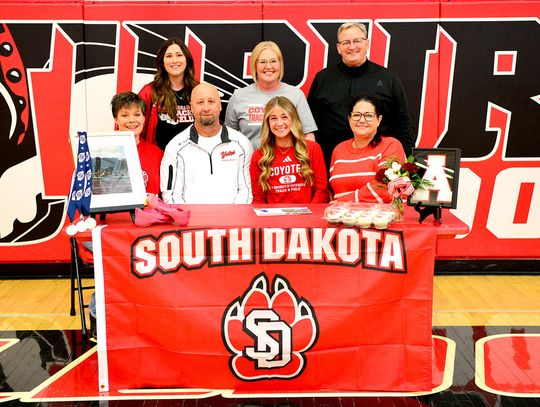 Darnell Signs with University of South Dakota to Run Track
