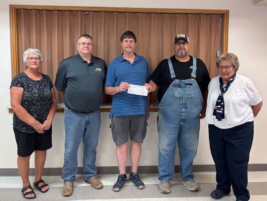 Farmers Cooperative and Land O’ Lakes Foundation Donate $52,000 to Local Hunger Programs