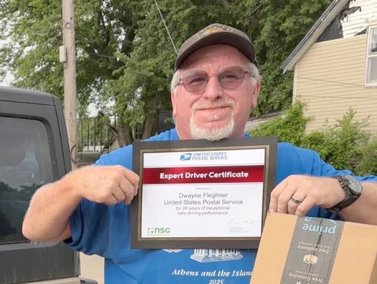 Humboldt and Stella Mail Carrier Receives Award for 26 Years of Safe Driving and Service