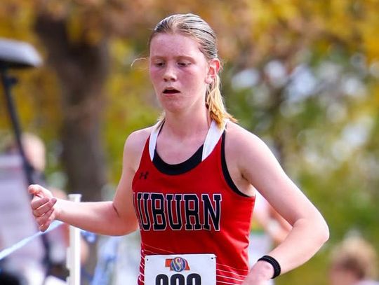 Janssen Leads Bulldogs to Top 10 Finish at State XC