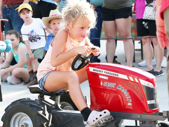 Little Tuggers Hard at Work at Nemaha County Fair