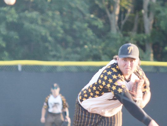 Post 2 Seniors Fall on Either Side of Games Decided by a Pair of Runs