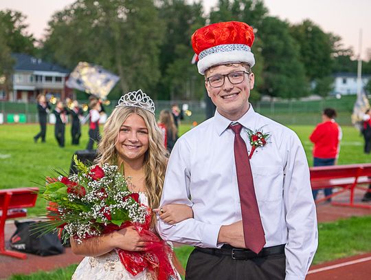 Snodgrass and Jones Named Queen and King of 2026 AHS Homecoming