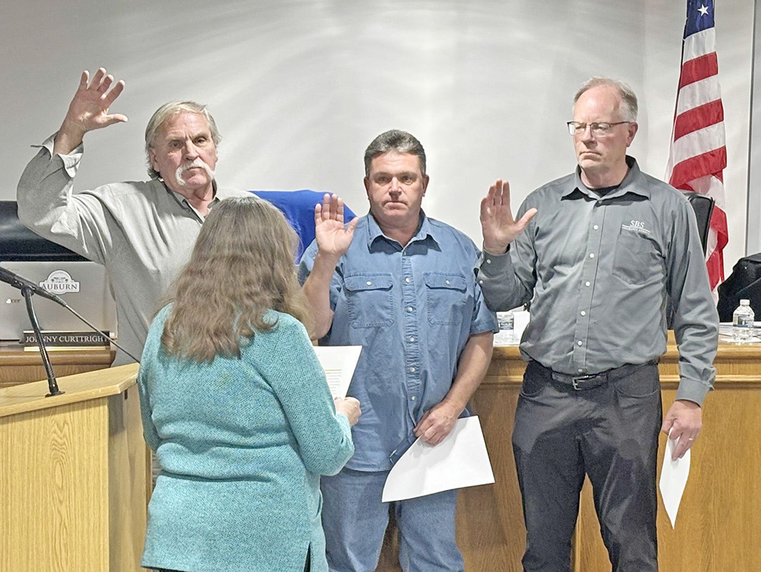 New Auburn City Councilman Johnny Curttright Takes Oath of Office ...