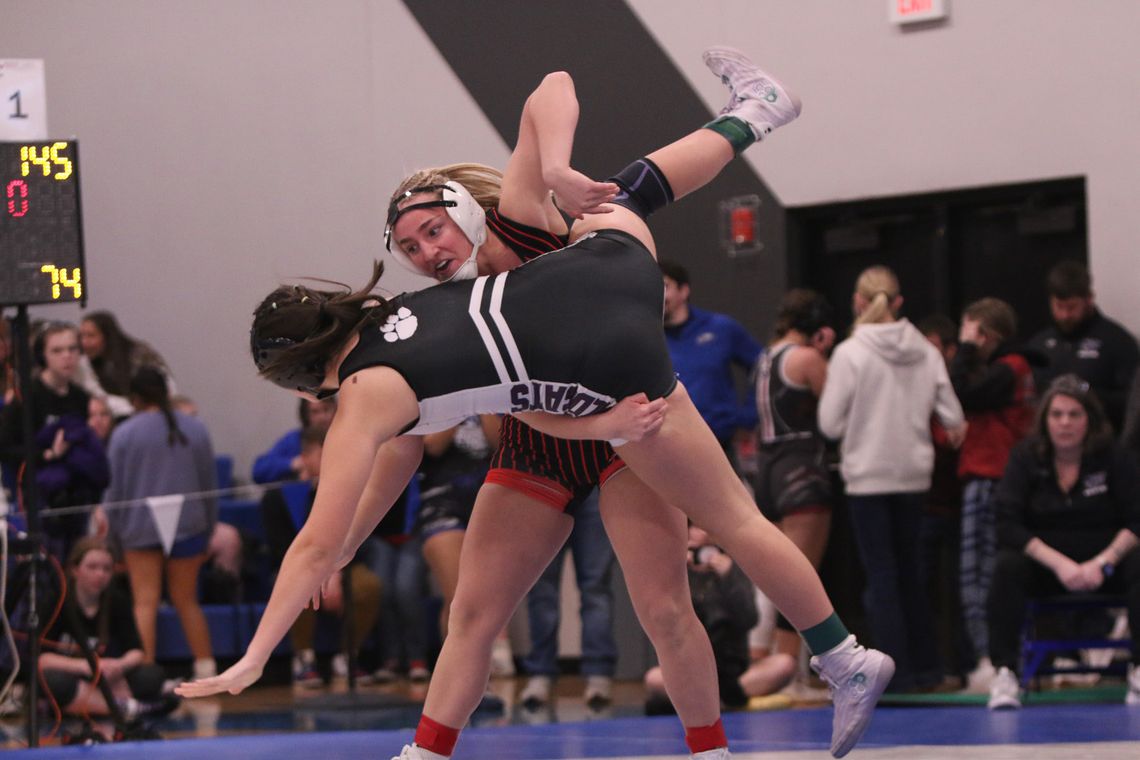 AHS to Send Three Wrestlers to State Tournament