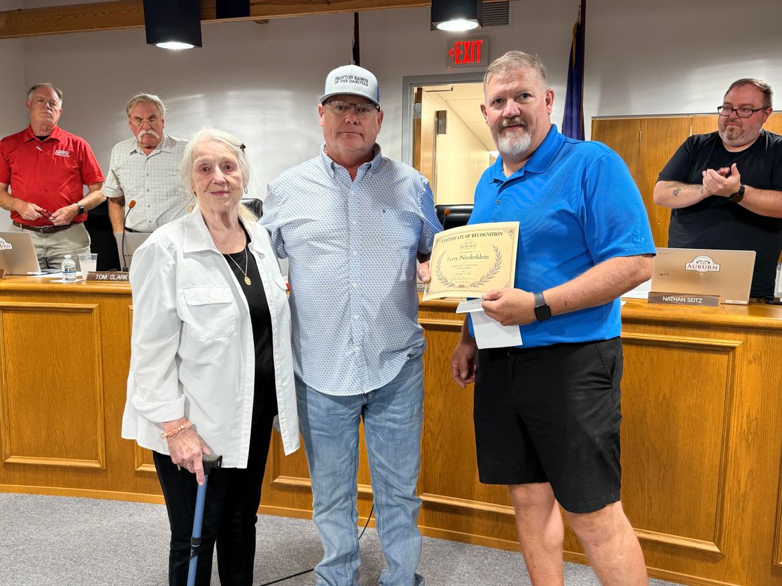 Auburn Council Holds Sheriff Contract; Parks Worker Honored for Rescue