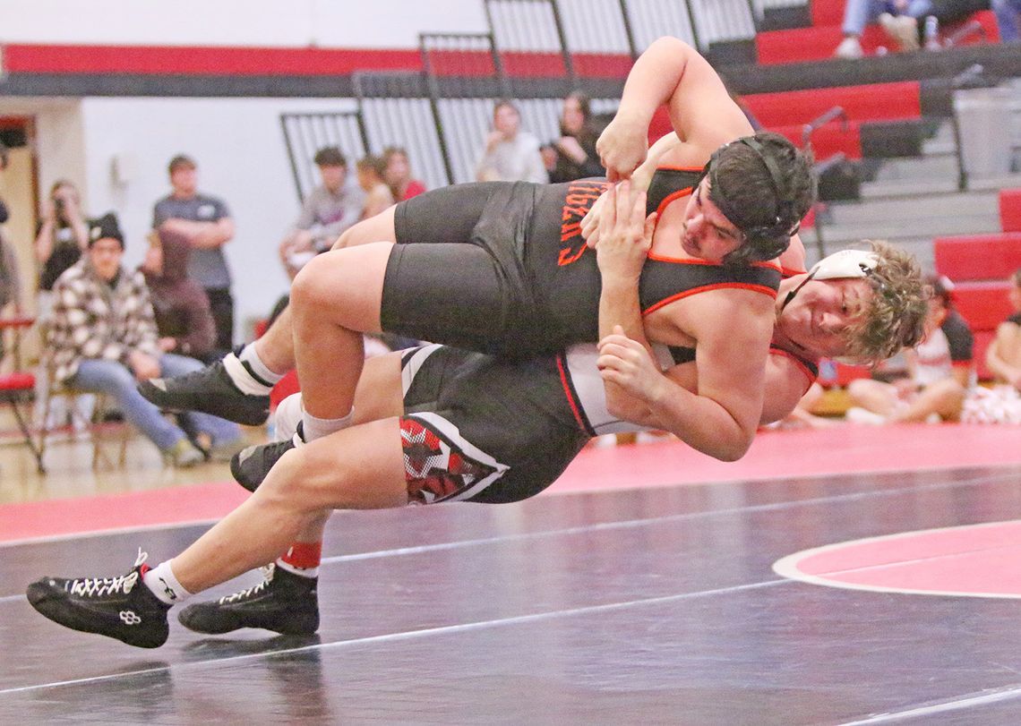 Auburn Falls in Home Triangular, Ties Tigers at Plattsmouth Invite