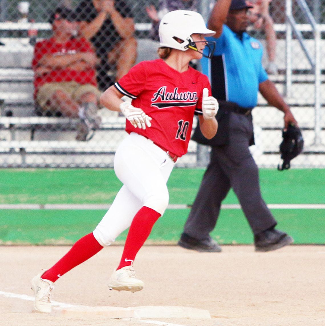 Bulldogs Improve to 6-4 Behind Home Run Hitting