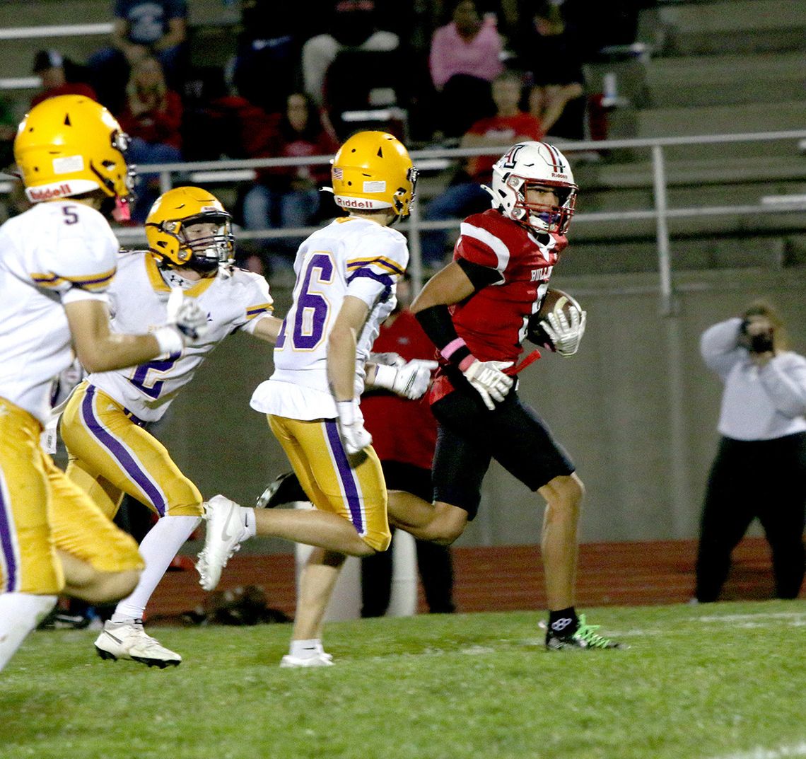 Bulldogs Route Pioneers in Home Finale; Travel to Chadron for Playoffs Friday
