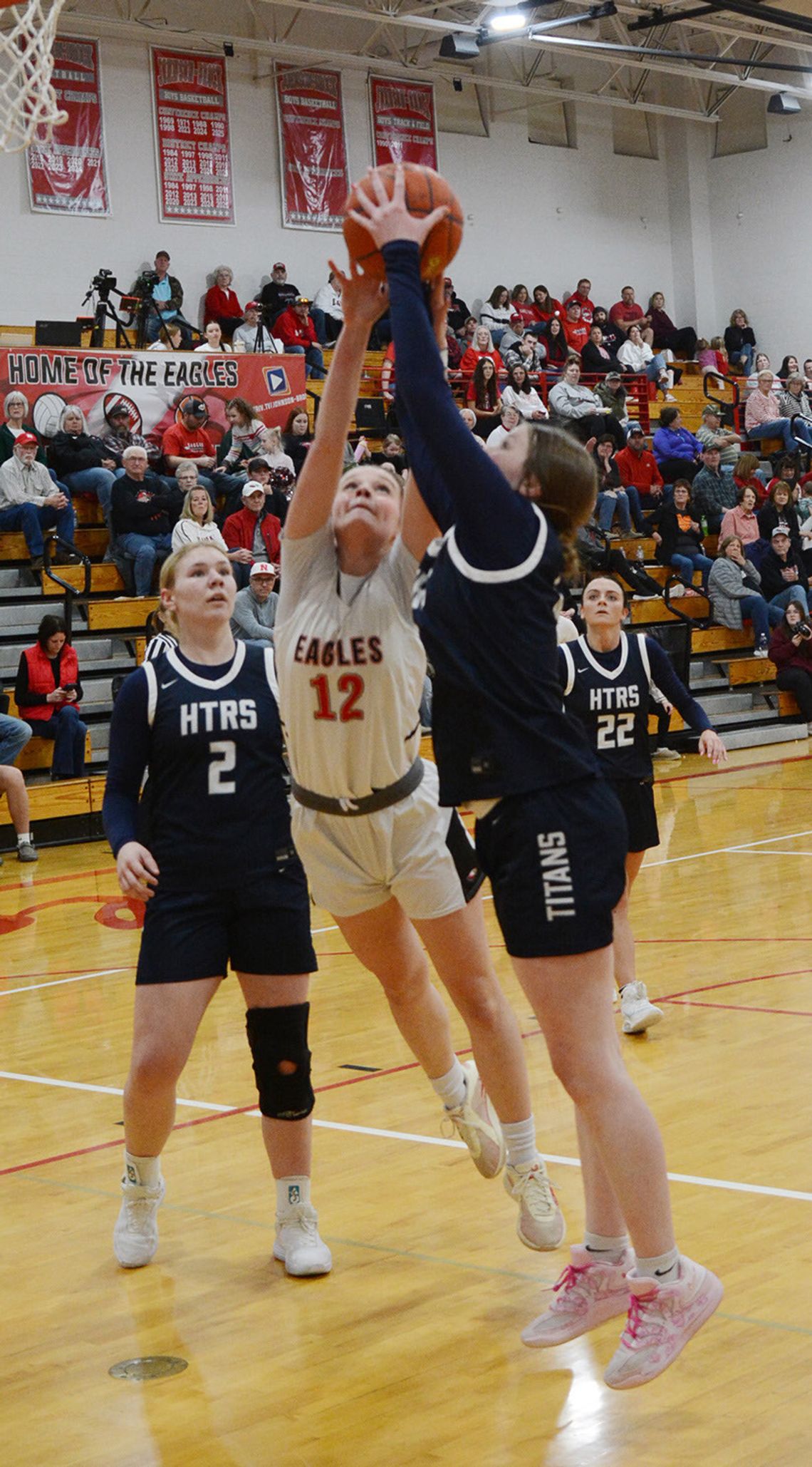 Lady Eagles Drop Shootout to Falcons, End Regular Season With Win Over HTRS