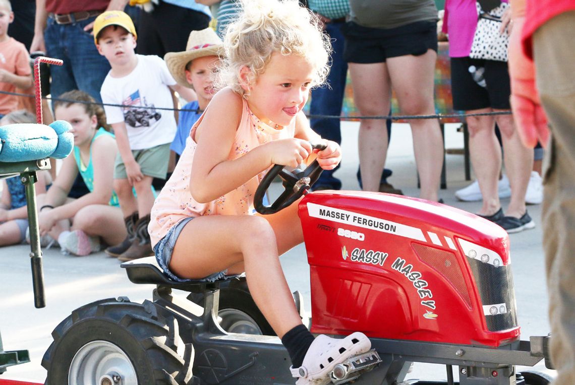 Little Tuggers Hard at Work at Nemaha County Fair