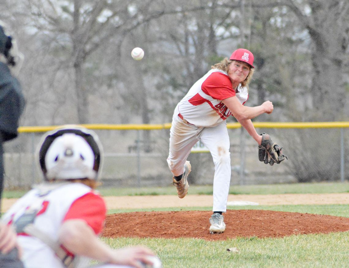 Mustangs, Orangemen Pile on Runs as Bulldogs Search for Hits