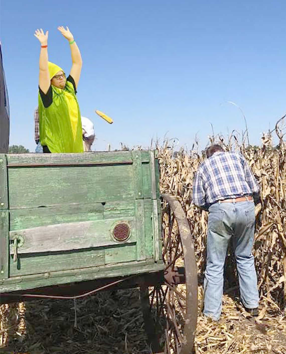 Peters Places Third at Nebraska State Hand Cornhusking