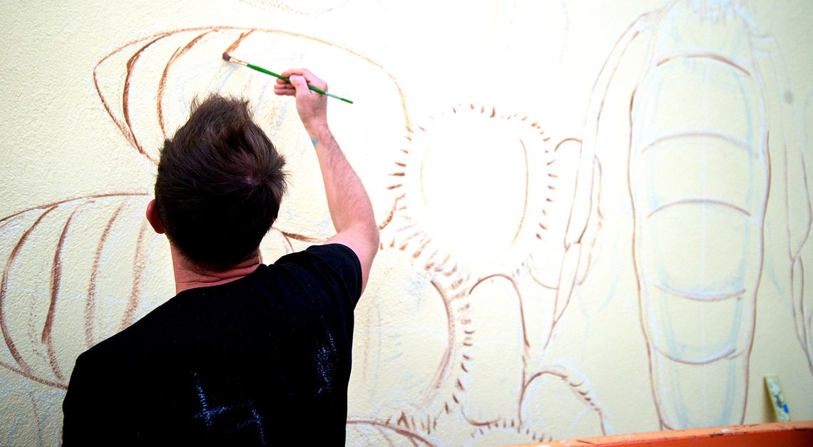 Starting a Swarm: Artist Brings Global Project to Auburn