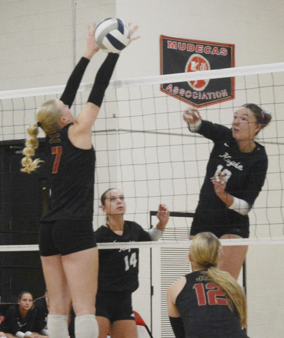 Thunderbirds Avenge Conference Loss to Elmwood-Murdock Thunderbirds Avenge Conference Loss to Elmwood-Murdock