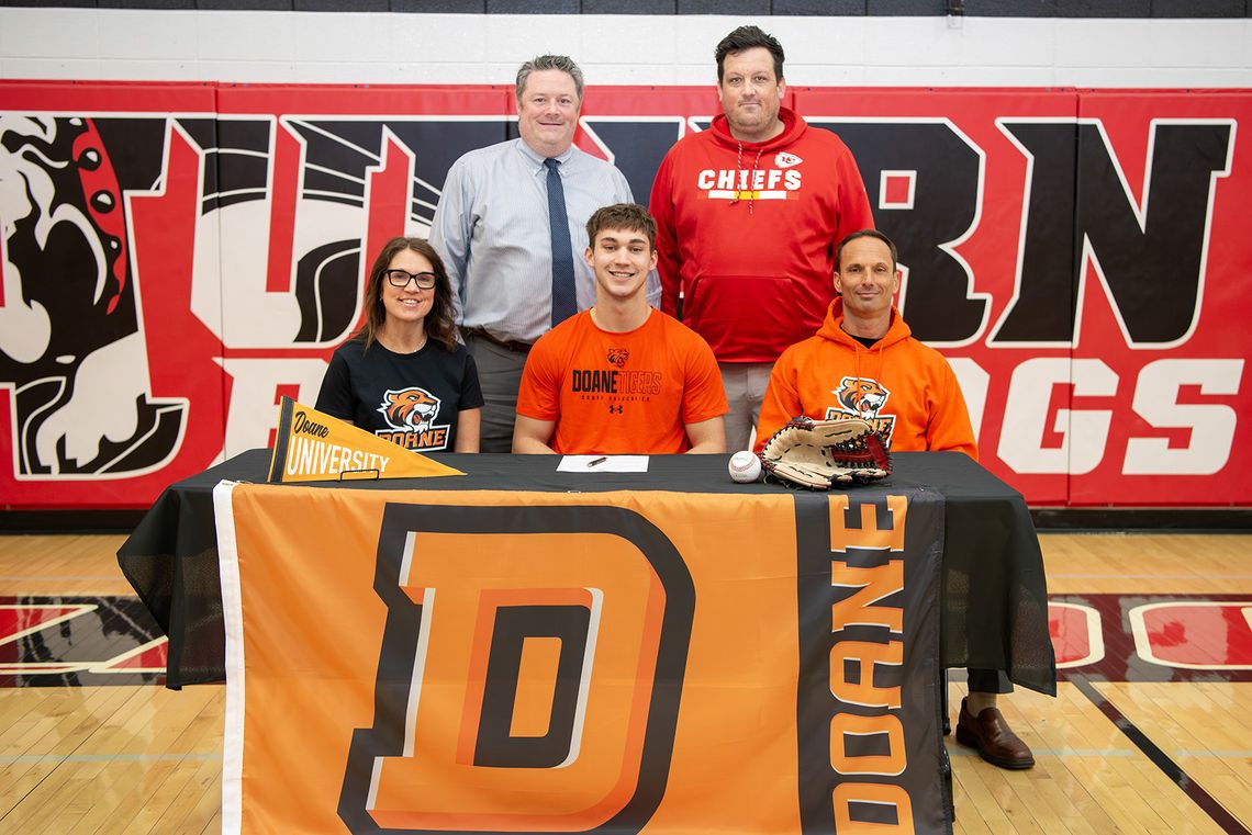 Warner Signs with Doane for College Baseball